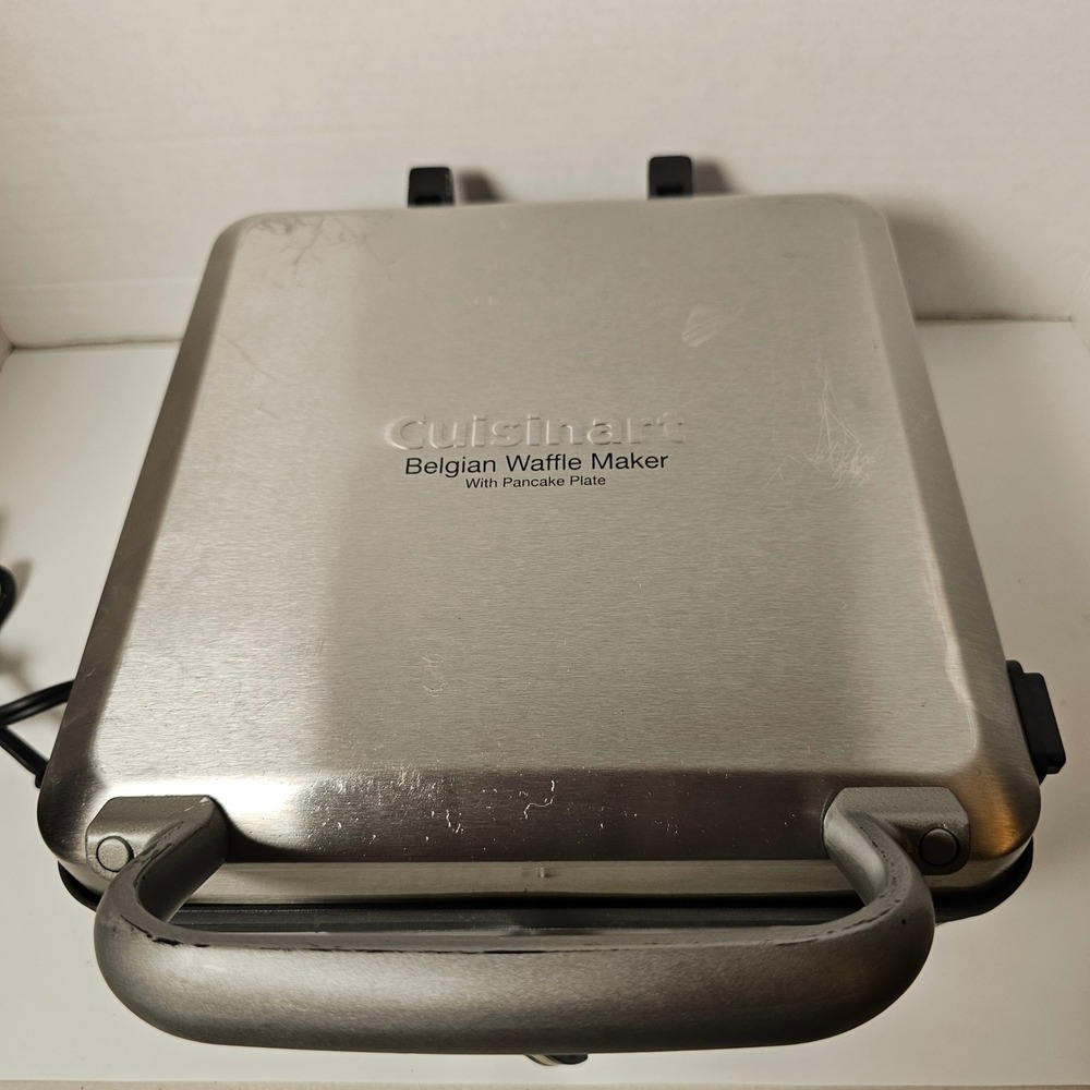 Cuisinart Belgian Waffle Maker WAF-300 Silver 4-Slice Adjust Temp 1200W Works